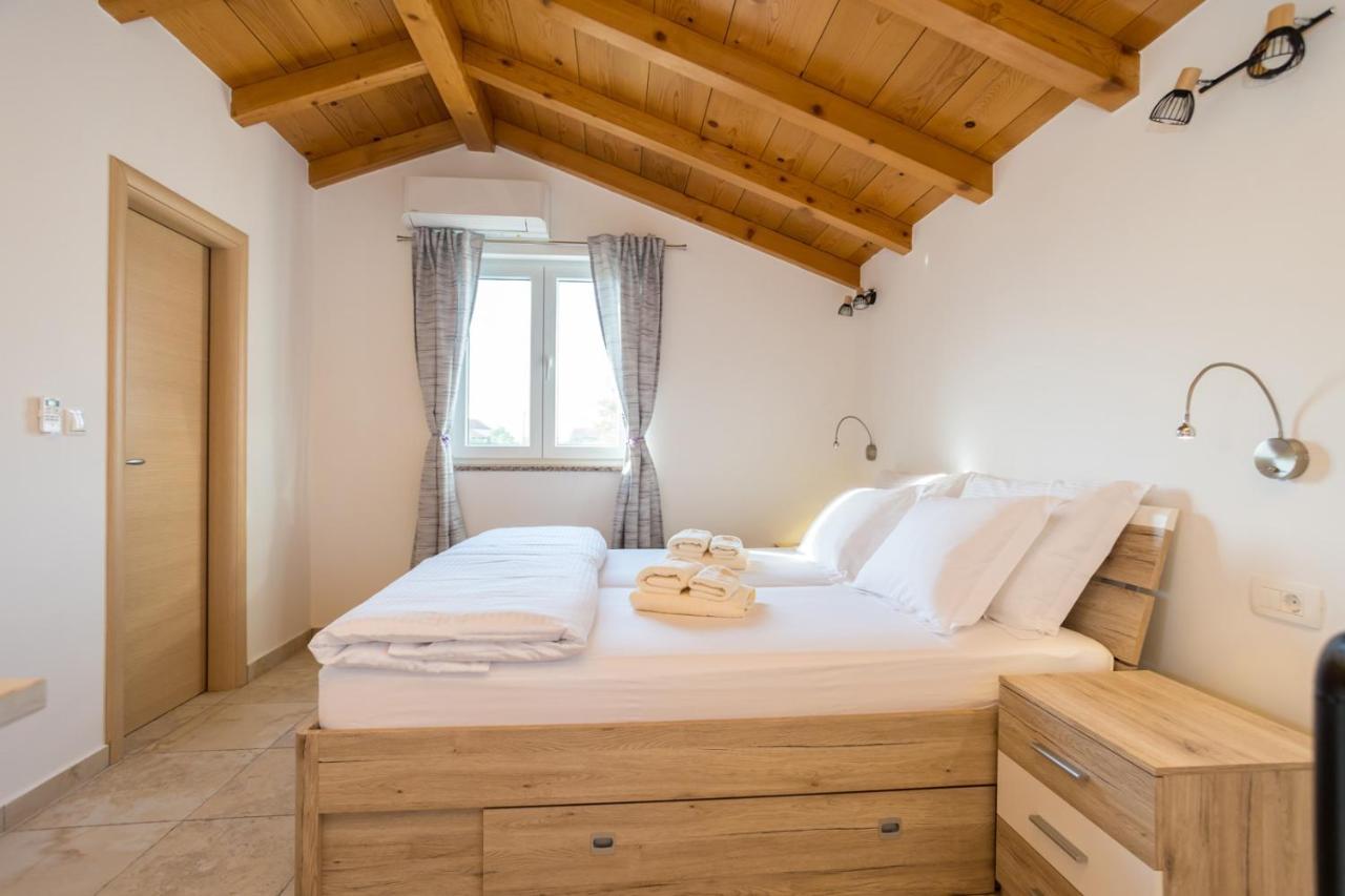 Holiday House Toici Nenadici  Luaran gambar