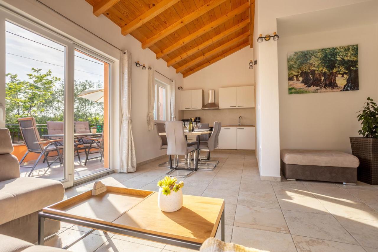 Holiday House Toici Nenadici  Luaran gambar
