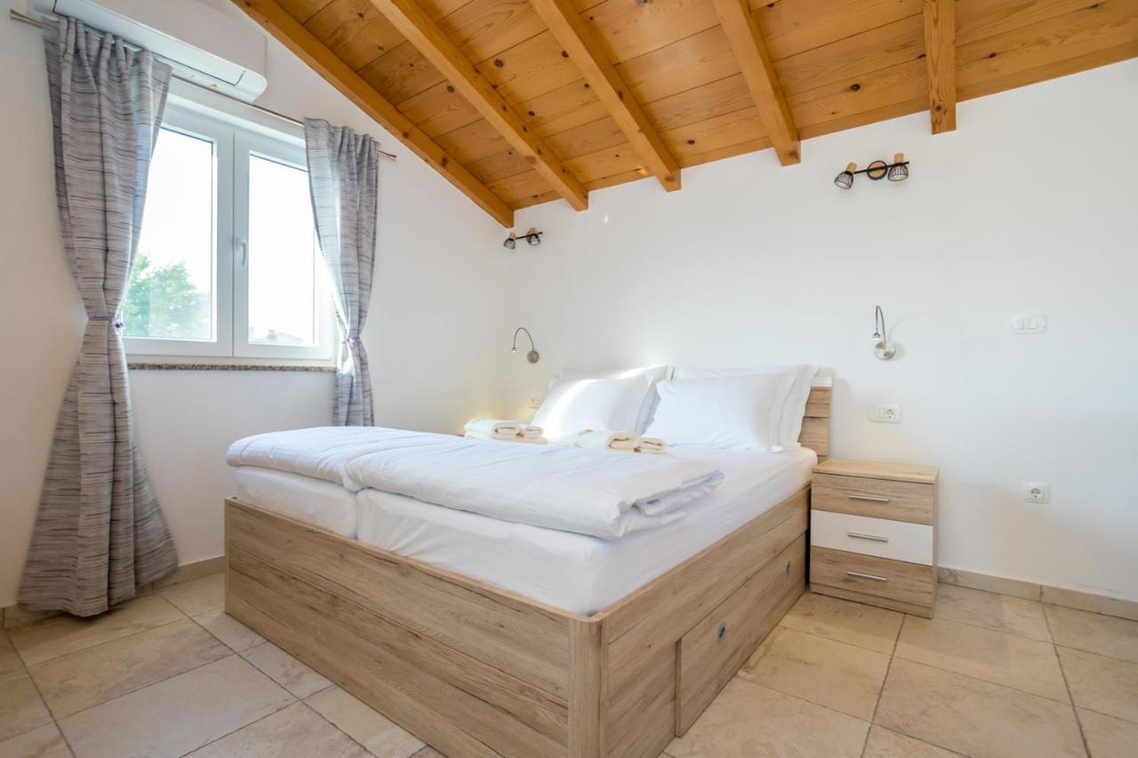 Holiday House Toici Nenadici  Luaran gambar